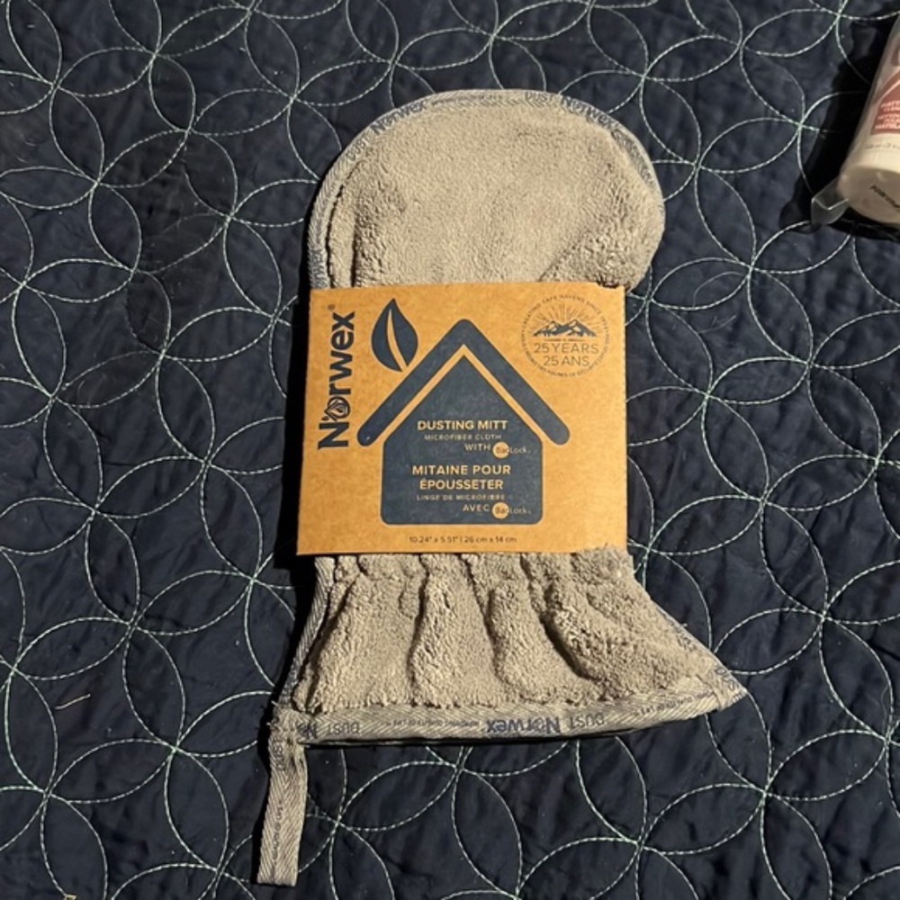 Graphite Norwex Dusting Mitt - BNIP